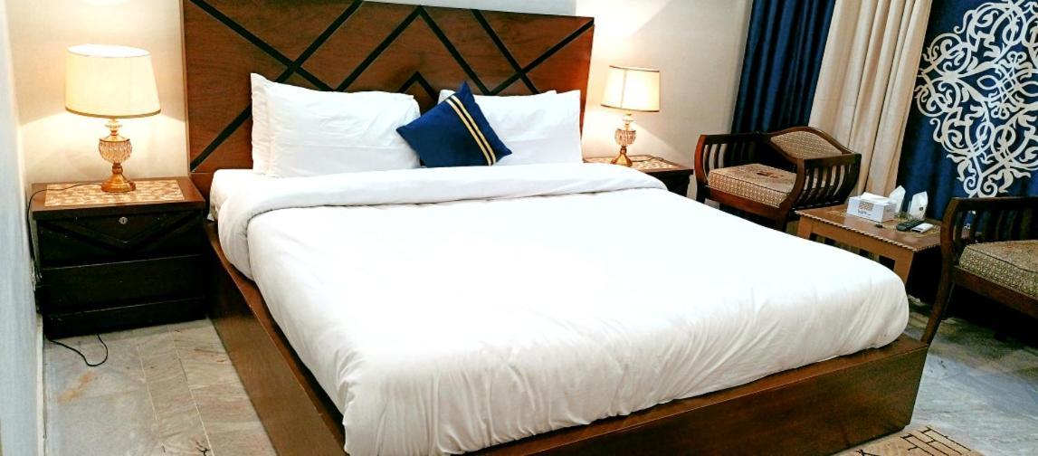 Bed & Breakfast Islamabad Hotel Екстериор снимка