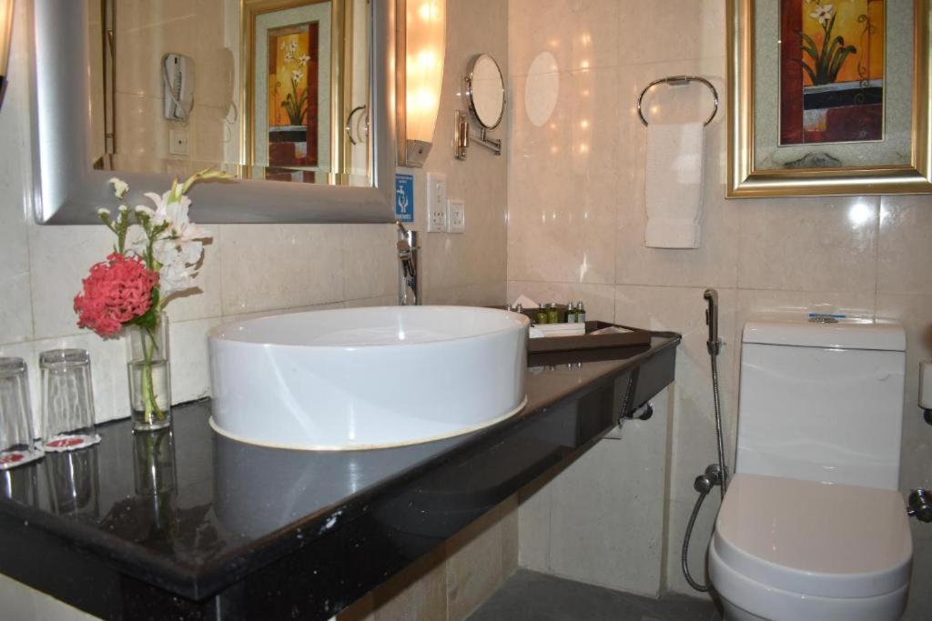 Bed & Breakfast Islamabad Hotel Екстериор снимка