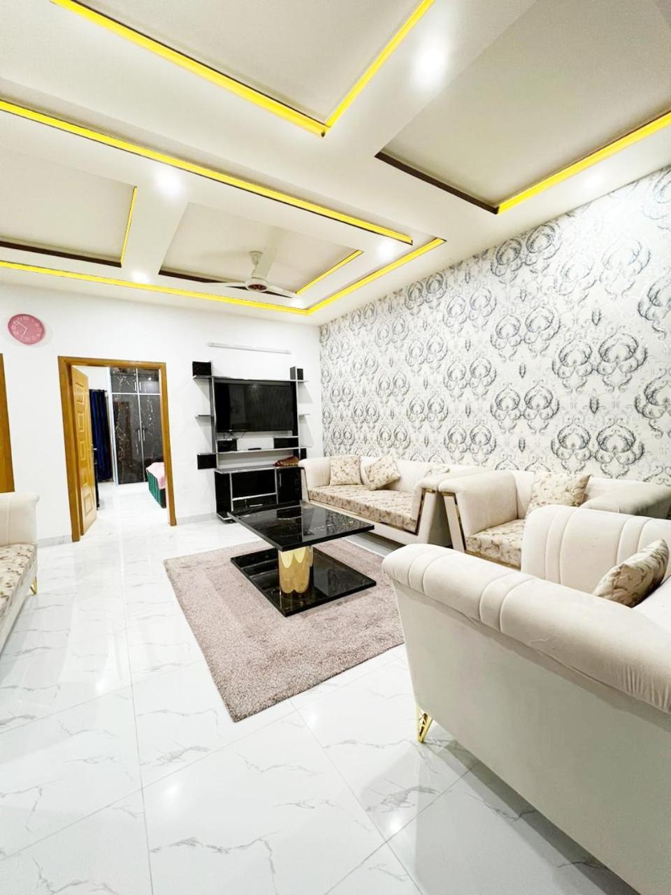 Bed & Breakfast Islamabad Hotel Екстериор снимка