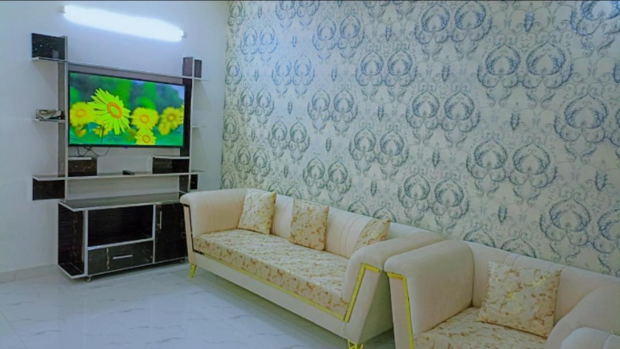 Bed & Breakfast Islamabad Hotel Екстериор снимка