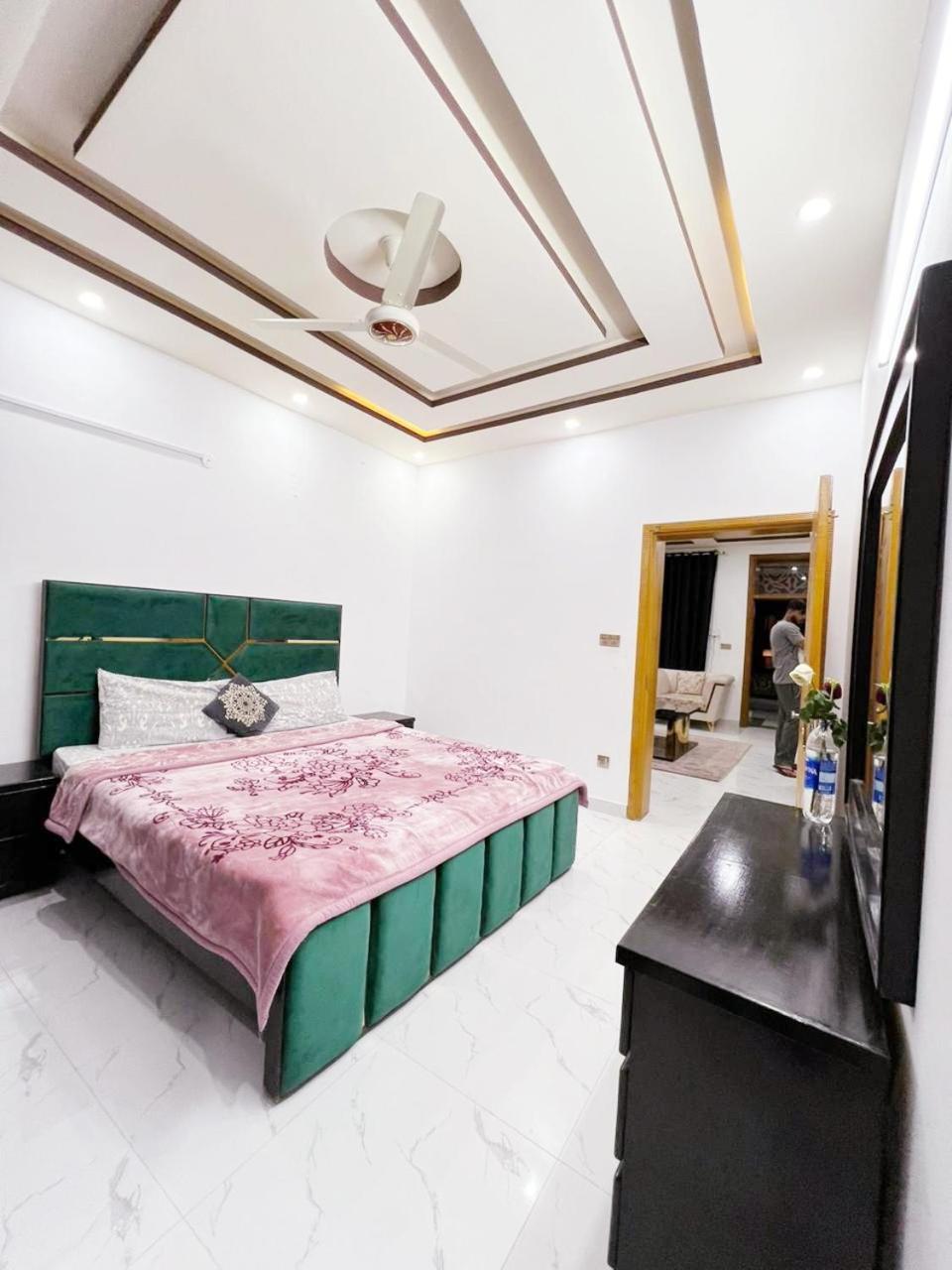 Bed & Breakfast Islamabad Hotel Екстериор снимка