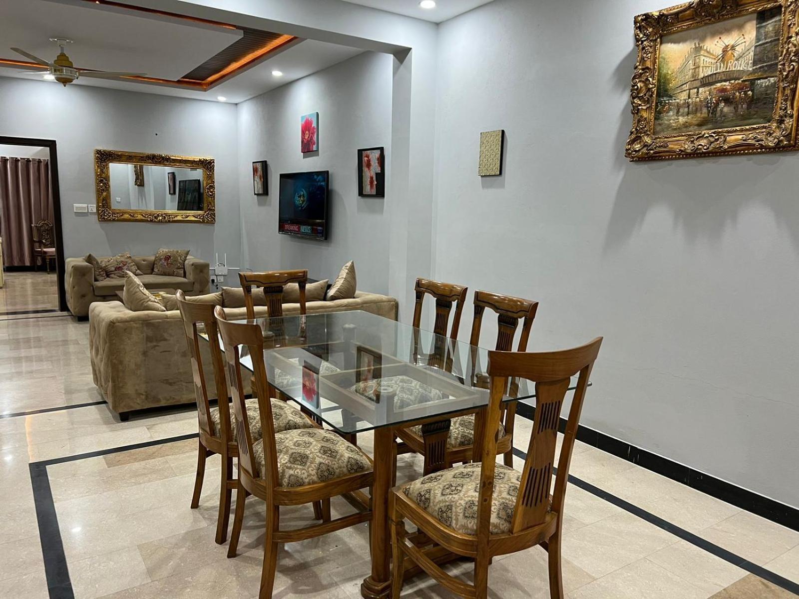 Bed & Breakfast Islamabad Hotel Екстериор снимка
